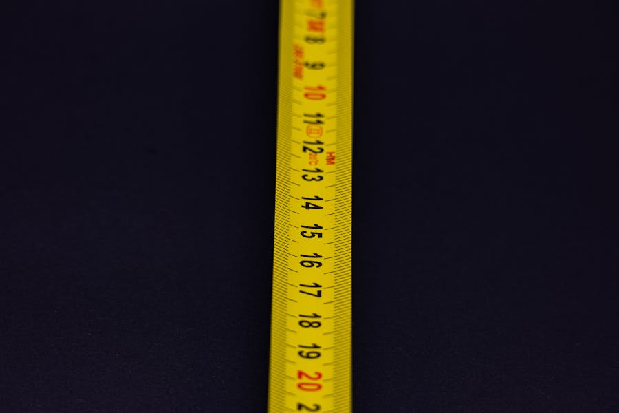 Scale and measuring tape
